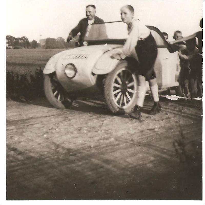 Das erste Firmenfahrzeug